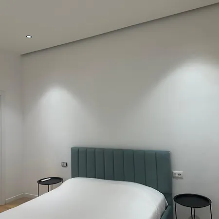 Free Parking Modern Escape Апартаменты *