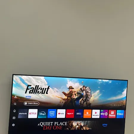 Free Parking Modern Escape *