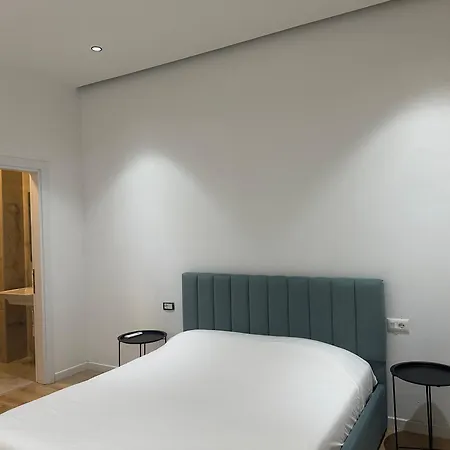 Free Parking Modern Escape